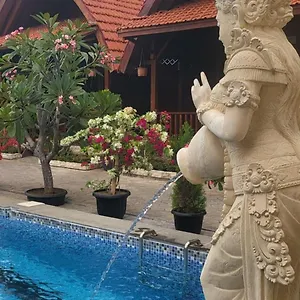 Uli Wood Villa, Bali - Near Gwk Гостевой дом